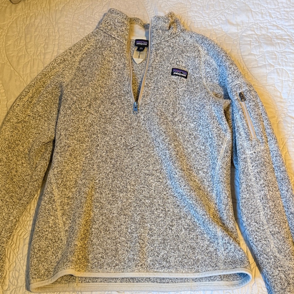 Patagonia Heathered Gray Fleece Pullover